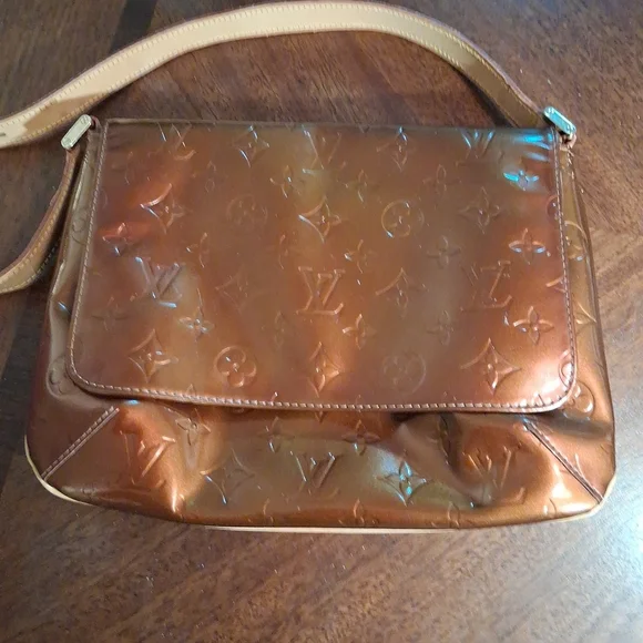 Louis Vuitton Brown Monogram Shoulder Bag - Picture 14 of 15